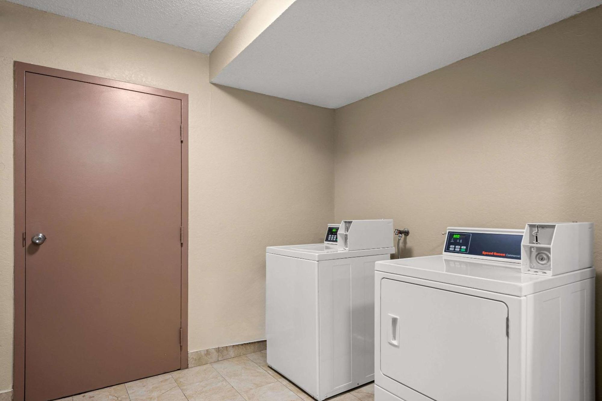 Quality Inn Sarasota I-75 Vamo Екстериор снимка